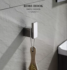 Cuier argintiu din metal