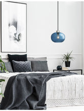 Pendul din nichel satinat si sticla albastra suflata Jade