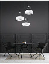 Lustra alb mat la exterior din aluminiu si cristal la interior Lumi