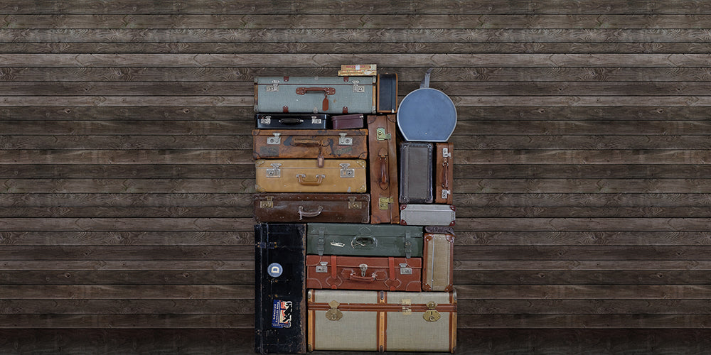 Tapet STACKED SUITCASES, PILE